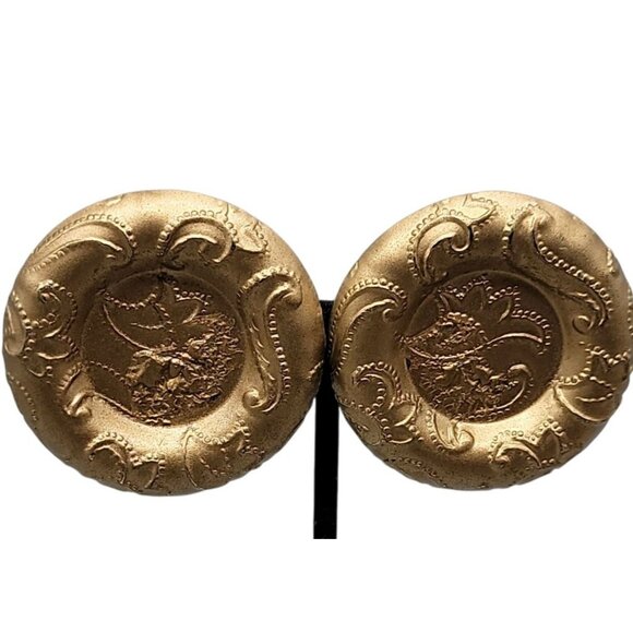 Large Disc Shape Clip-On Earrings VTG 80s Ornate Detailed Design Gold-Toned 2"D - Picture 1 of 10